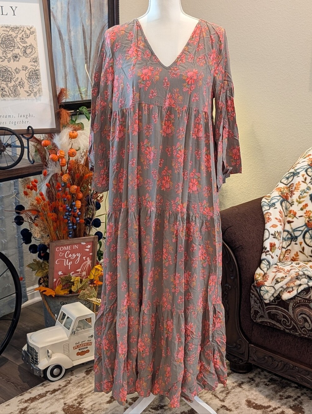 Floral Tiered V-Neck Maxi Dress